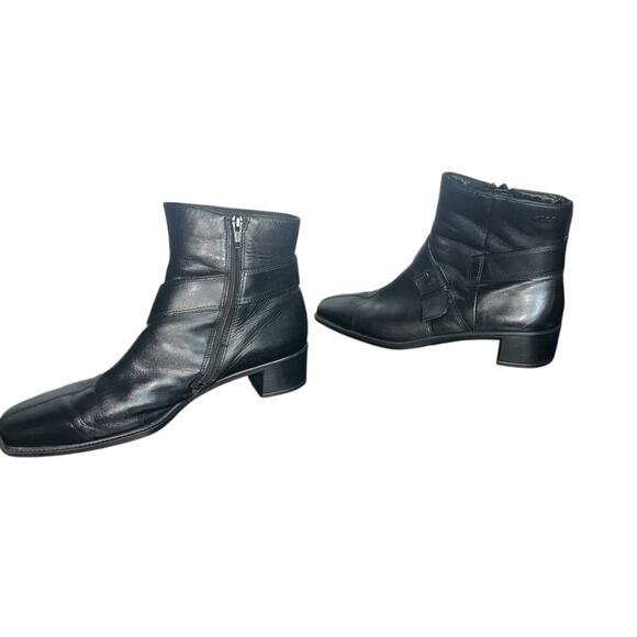 ECCO Black Leather Ankle Boots Size 40 (9-9.5) Buckle Strap Low Heel comfort - Picture 9 of 11